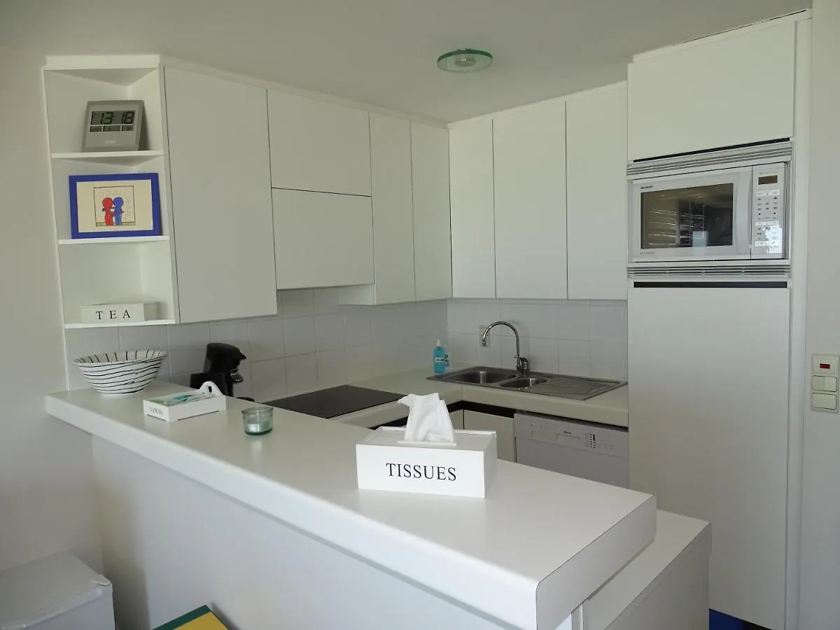 Luxury App, Frontal Sea View + South Terrace + Garage Apartment Middelkerke